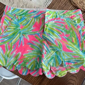 Lilly Pulitzer size 4 buttercup short